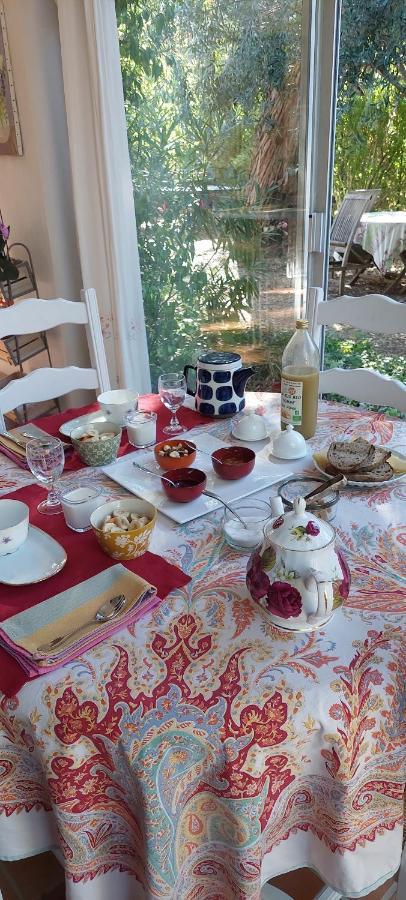 Etxe Laminak Bed & Breakfast Sisteron Luaran gambar